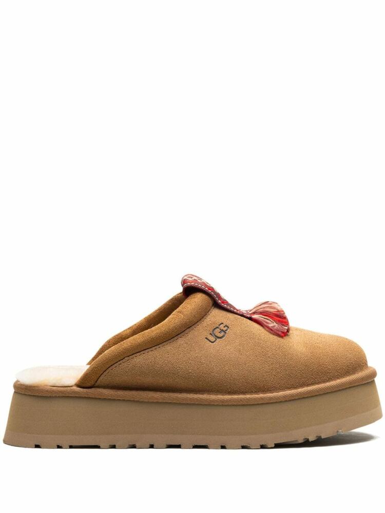 UGG Tazzle "Chestnut" slippers - Brown Cover