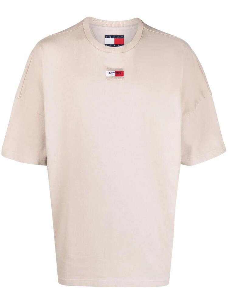 Tommy Jeans logo-patch cotton T-shirt - Neutrals Cover