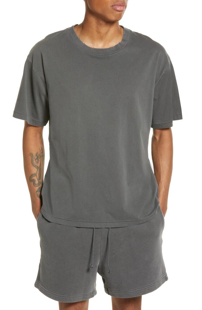 Elwood Core Oversize Organic Cotton Jersey T-Shirt in Grey Cover