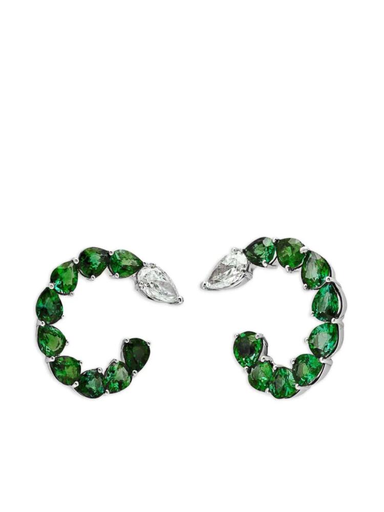 Jewels Aficionado 18kt white gold emerald and diamond hoop earrings - Silver Cover