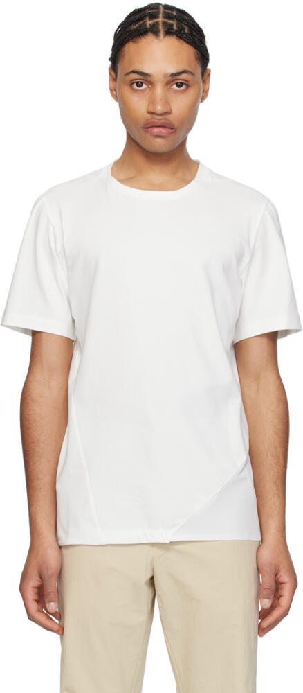 POST ARCHIVE FACTION (PAF) White 6.0 Center T-Shirt Cover