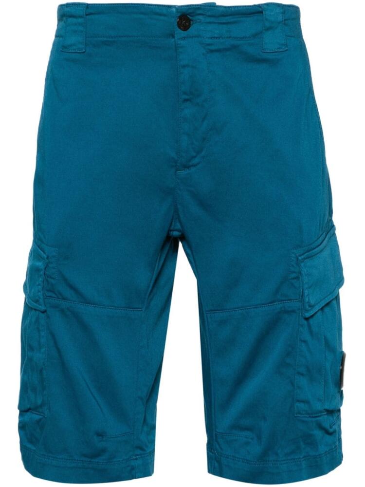 C.P. Company Lens-detail cargo shorts - Blue Cover