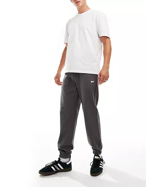 Pull & Bear stwd sweatpants in gray Cover