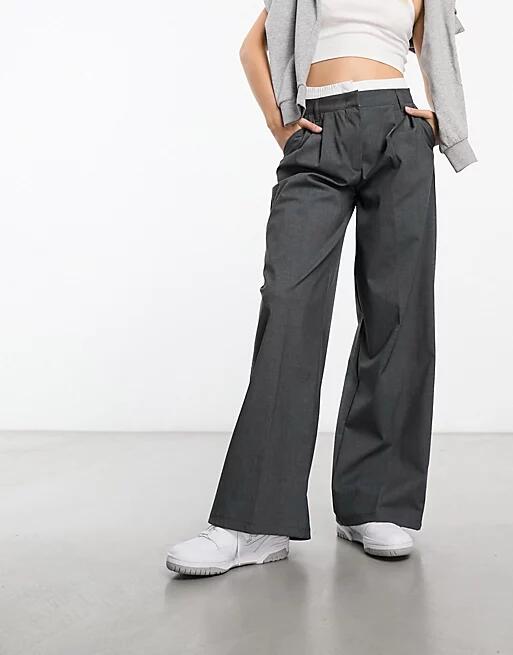 Bershka boxer waistband wide leg tailored pants in dark gray Cover