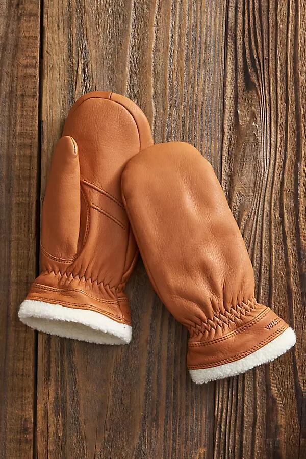 Terrain Boda Leather Mittens Cover