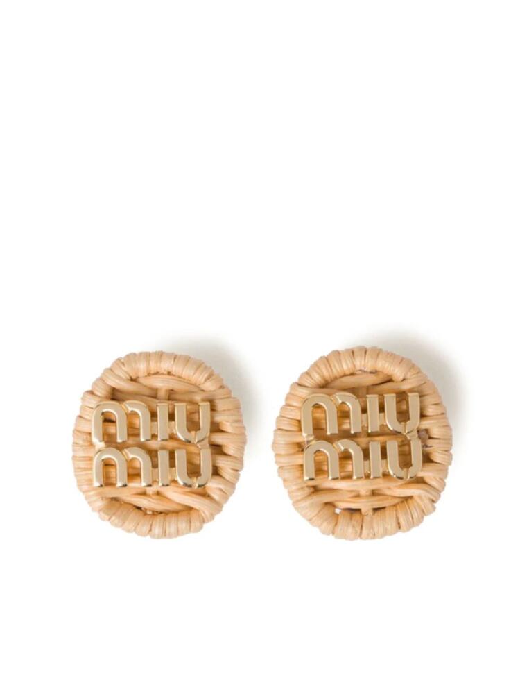 Miu Miu logo-plaque woven clip-on earrings - Neutrals Cover