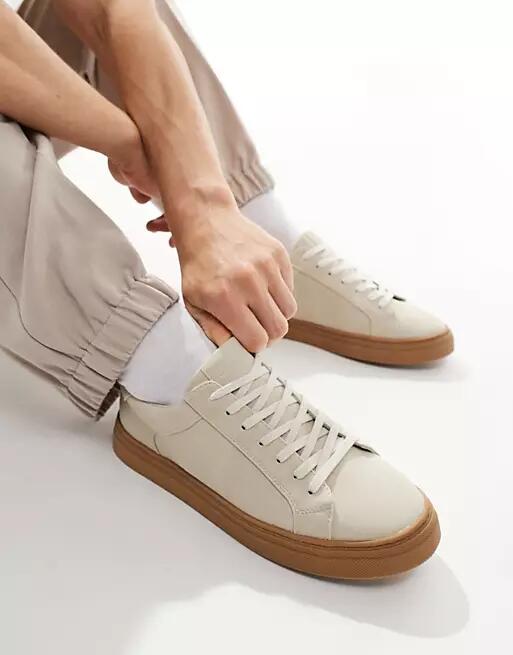 Pull & Bear gum sole sneakers in beige-Neutral Cover