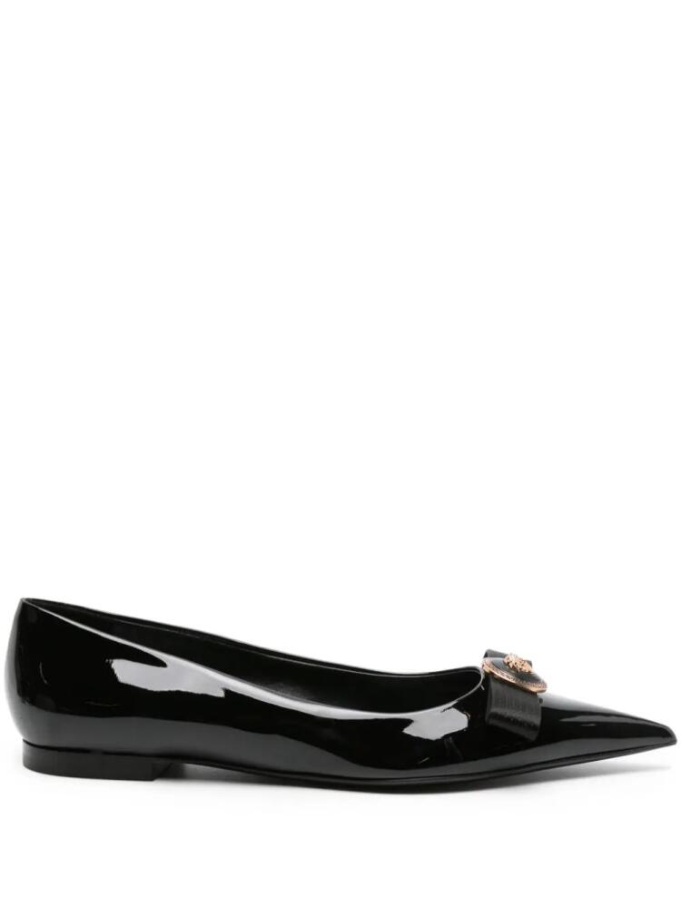 Versace Nastro Gianni patent-leather ballerina shoes - Black Cover