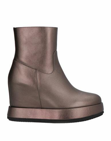 Paloma Barceló Woman Ankle boots Lead Leather Cover