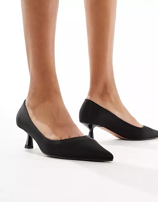 ASOS DESIGN Street kitten heeled shoes in black Cover