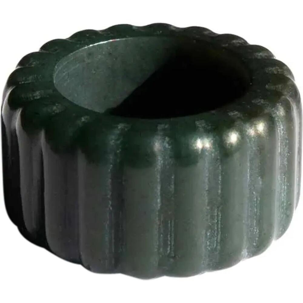 seree Sophia Ribbed jade ring in Dark Green Cover