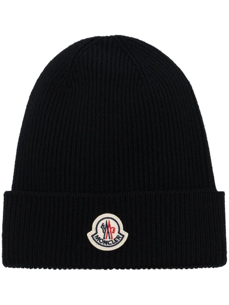 Moncler logo-patch knitted beanie - Black Cover