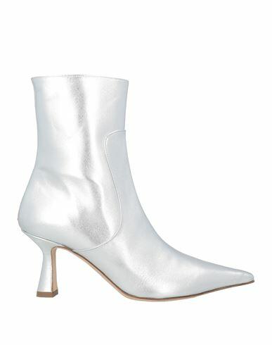 Aeydē Woman Ankle boots Silver Leather Cover