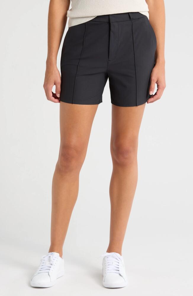 Rhone Birdie Golf Trouser Shorts in Black Cover