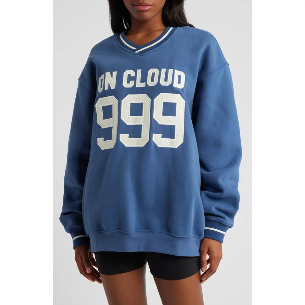 THE MAYFAIR GROUP On Cloud Nine V-Neck Sweatshirt in Blue Cover