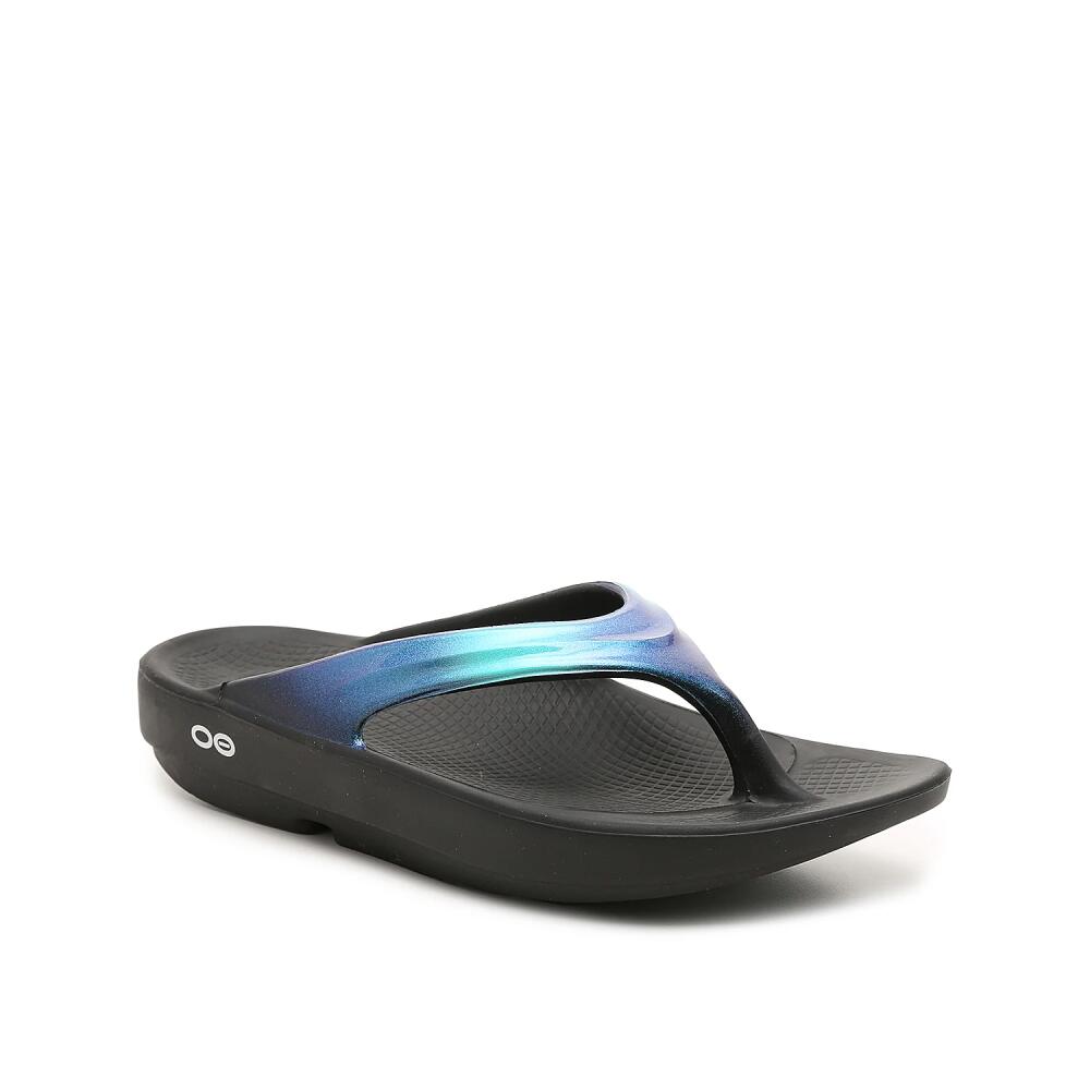 OOFOS OOlala Luxe Flip Flop | Women's | Blue/Purple Cover