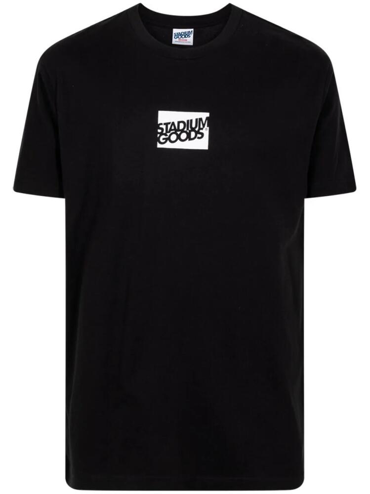 STADIUM GOODS® Boxed Tilt logo "Black" T-shirt Cover