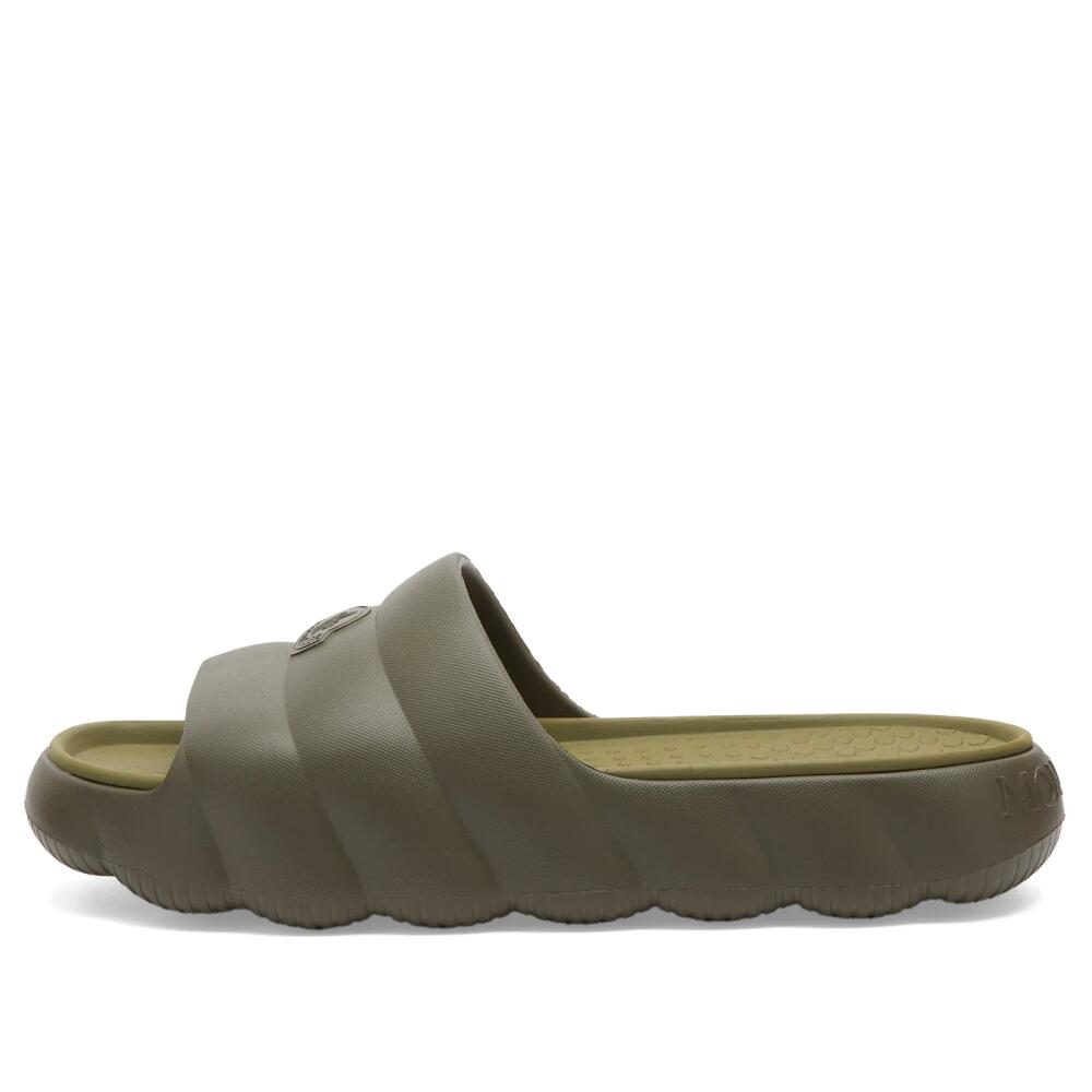 Moncler Men's Lilo Pool Slides in Green Cover