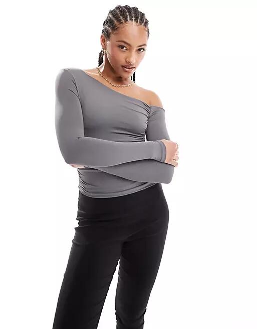 Pull & Bear second skin asymmetric off the shoulder top in gray Cover