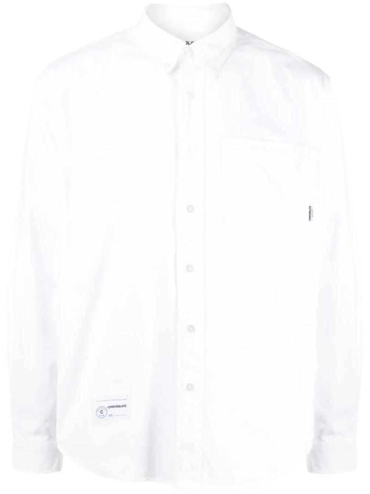 CHOCOOLATE logo-patch cotton shirt - White Cover