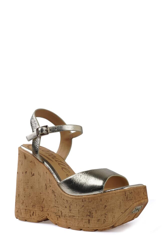 Candie's Zulina Water Resistant Wedge Platform Sandal in Gldlt Cover