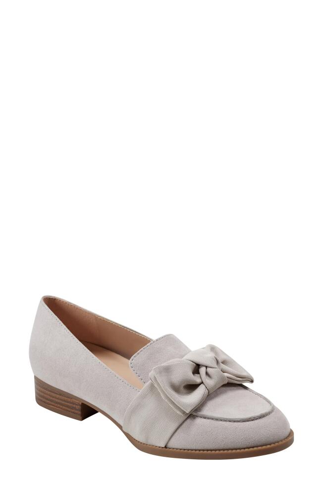 Bandolino Bow Loafer in Light Grey Cover