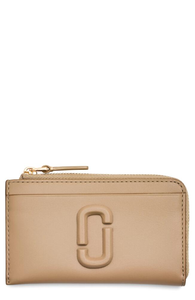 Marc Jacobs The Top Zip Multi Leather Card Holder in Camel Cover