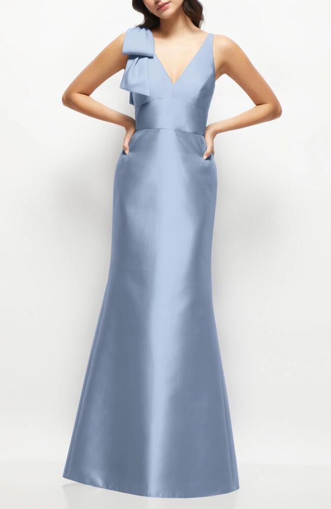 Alfred Sung Bow Detail Sleeveless Satin Twill Trumpet Gown in Cloudy Cover