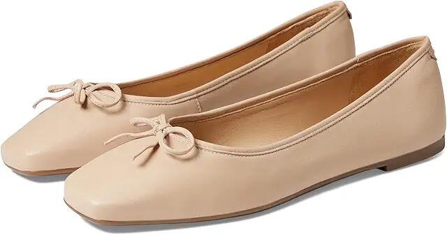 Bernardo Gwynn (Blush Nappa Mestico) Women's Flat Shoes Cover