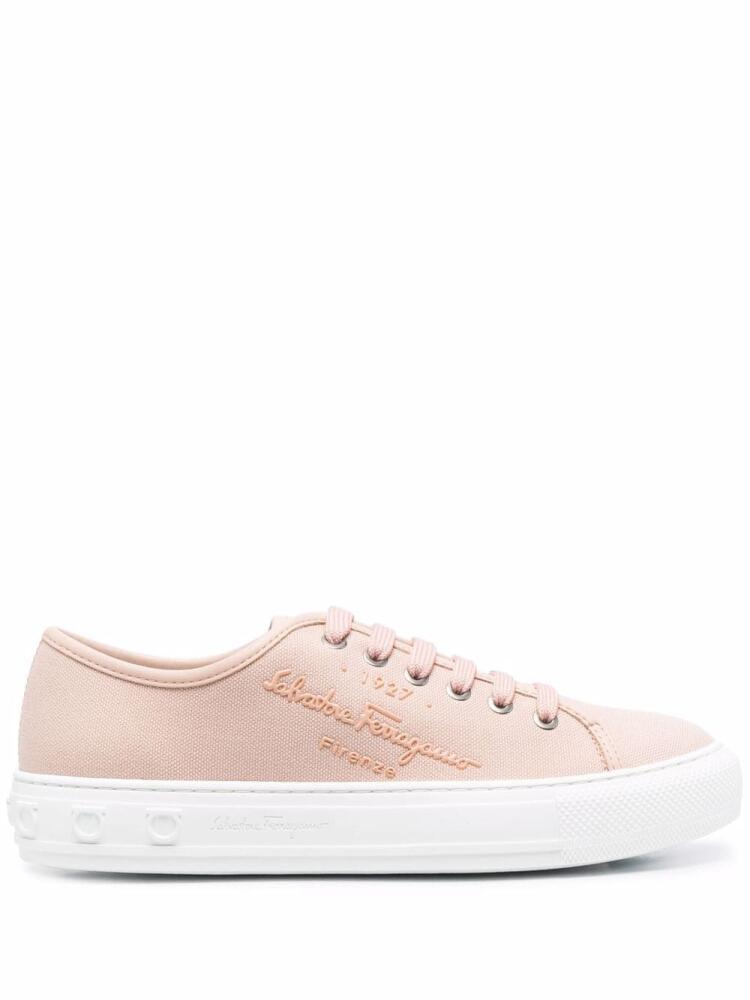 Ferragamo logo-embossed low-top sneakers - Pink Cover