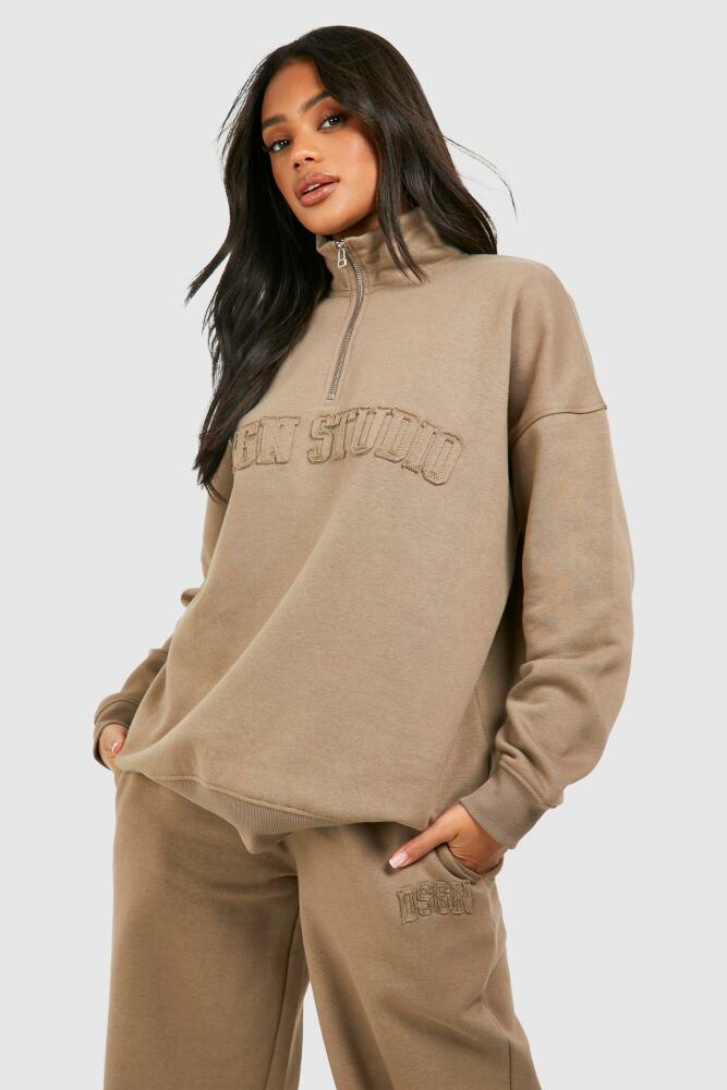 boohoo Womens Dsgn Studio Self Fabric Applique Half Zip Sweatshirt - Beige Cover