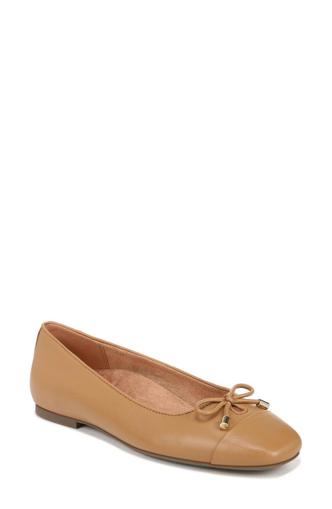 Vionic Klara Cap Toe Flat in Camel Cover