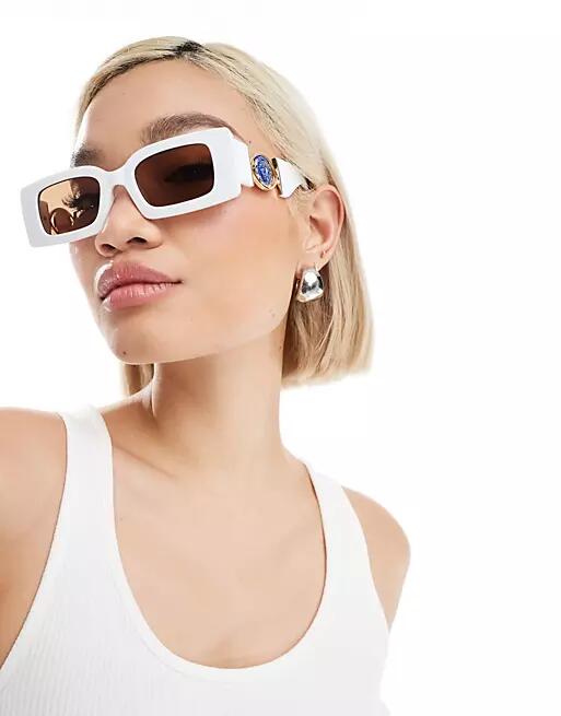 AIRE arm detail sunglasses in white Cover