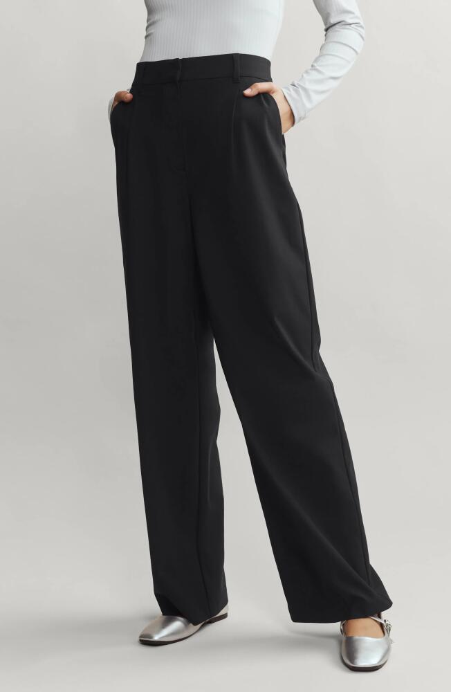 Rhone Commuter Pleat Pants in Black Cover