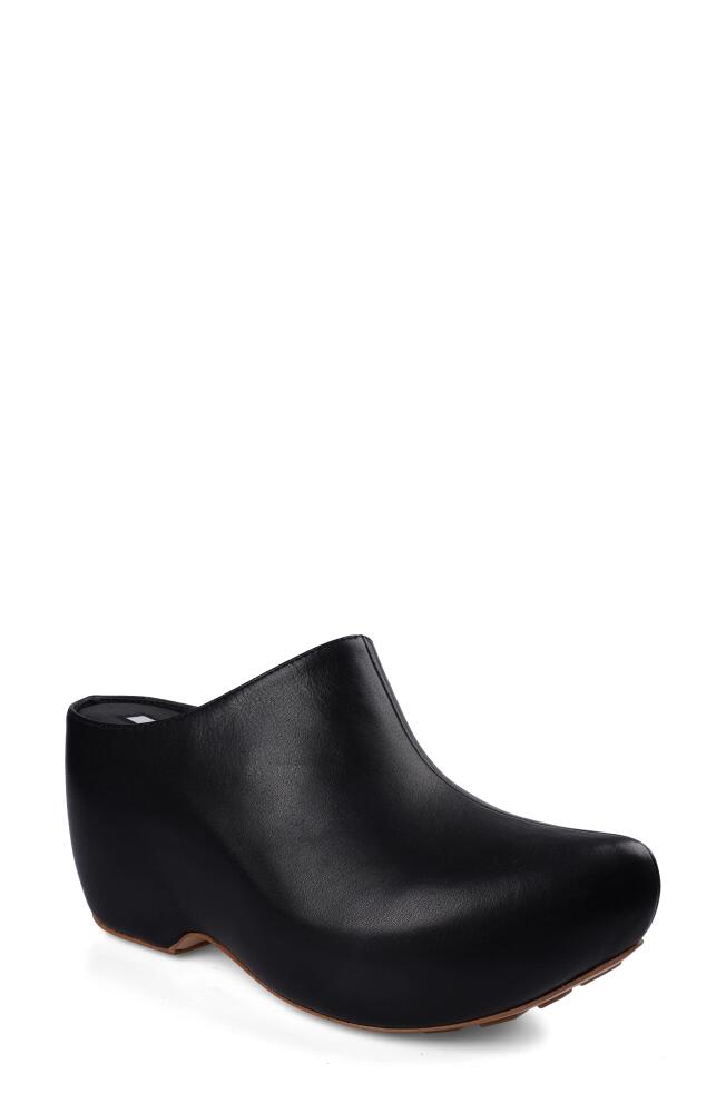 ZIGI Raffaela Platform Clog in Black Leather Cover