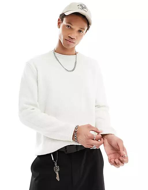 Pull & Bear textured fine knit sweater in ecru-Neutral Cover