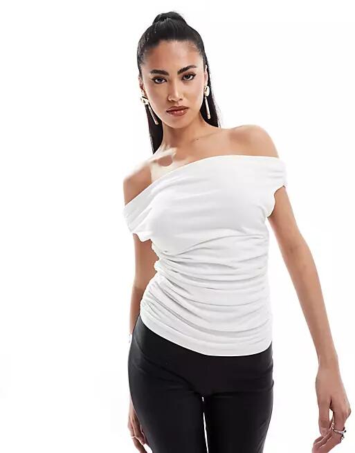 Simmi slinky off the shoulder foldover top in white Cover