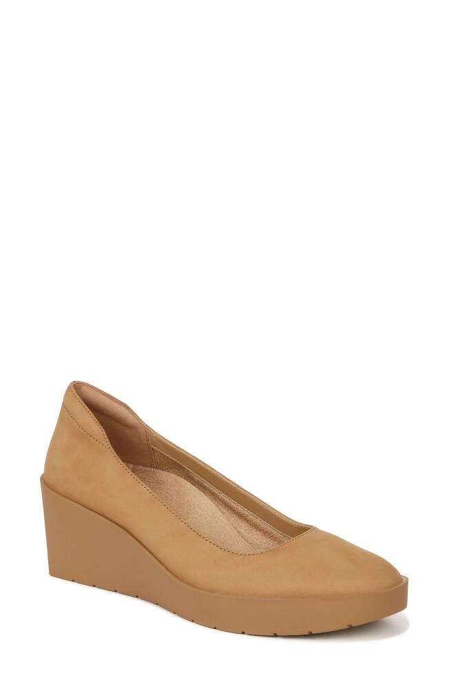 Vionic Sereno Wedge Pump in Camel Cover