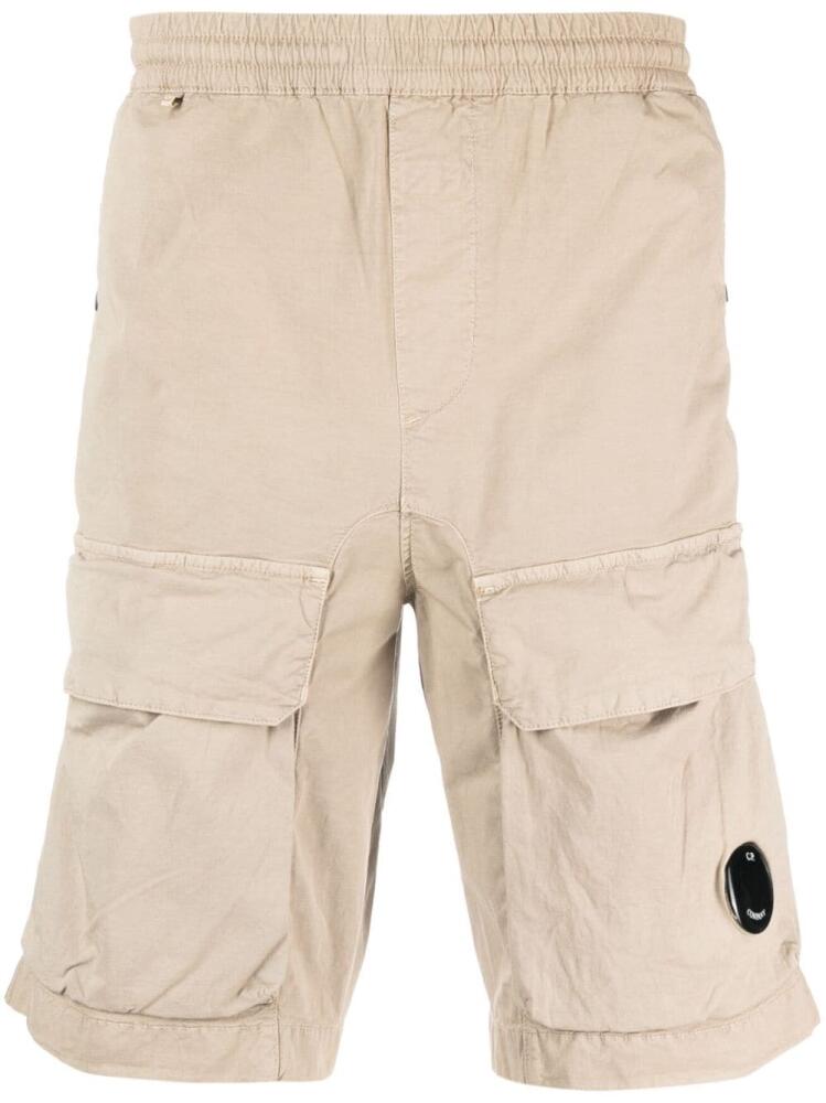 C.P. Company logo-patch cargo shorts - Neutrals Cover