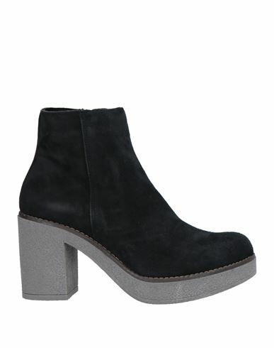 Oroscuro Woman Ankle boots Black Soft Leather Cover