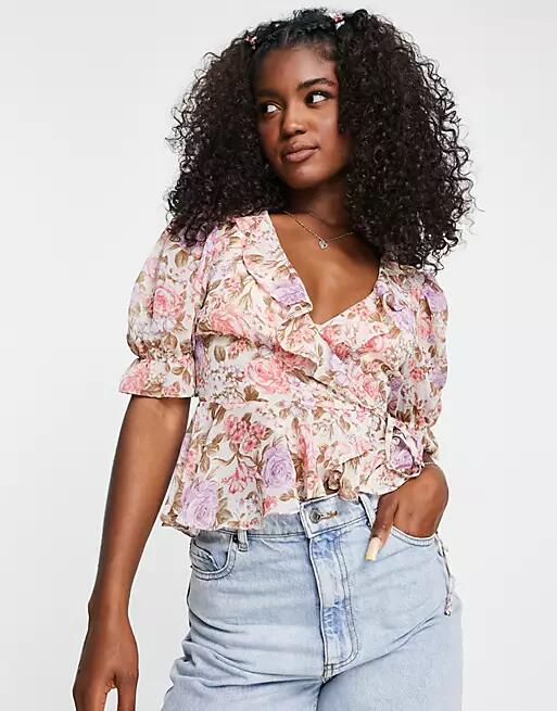 New Look wrap blouse with frill detail in pink floral Cover