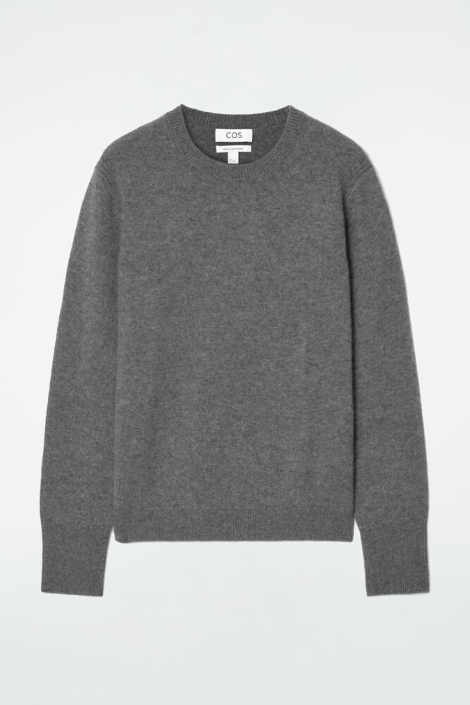 COS PURE CASHMERE SWEATER Cover