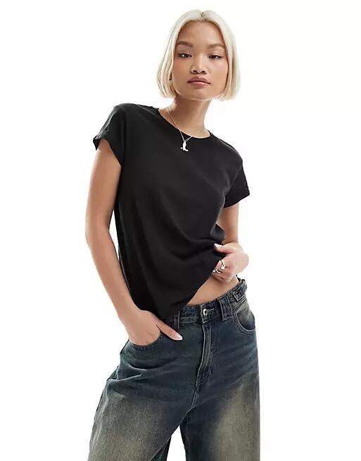 Allsaints Anna tee in black Cover