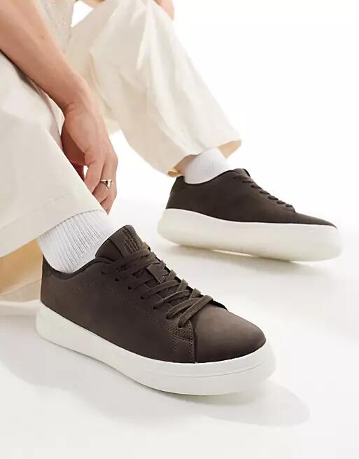 Pull & Bear lace-up sneakers in brown Cover