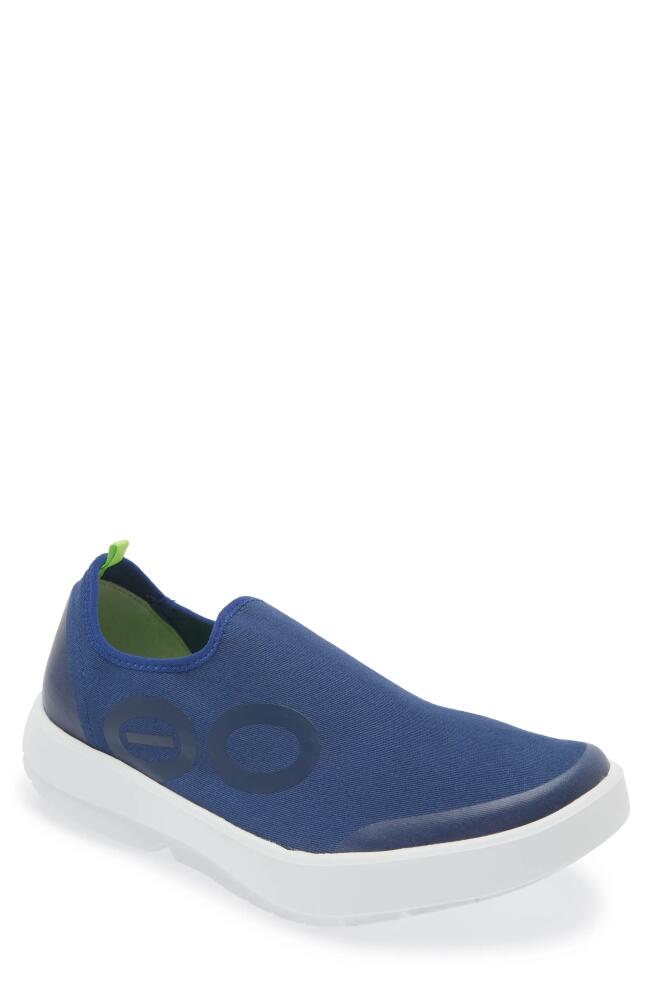 Oofos OOmg eeZee Slip-On Sneaker in Navy Cover