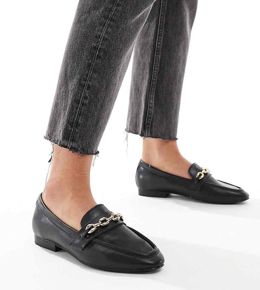 ASOS DESIGN Wide Fit Macaroon chain loafer in Black Cover