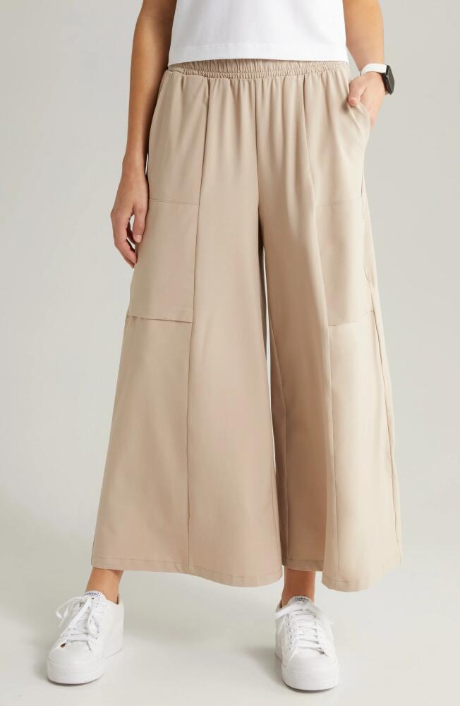 zella In Flight Flowy Crop Wide Leg Pants in Tan Thread Cover