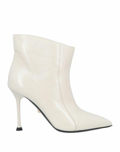 Aleví Milano Woman Ankle boots Ivory Soft Leather Cover