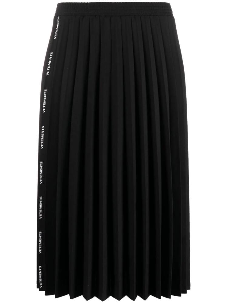 VETEMENTS logo-band pleated skirt - Black Cover