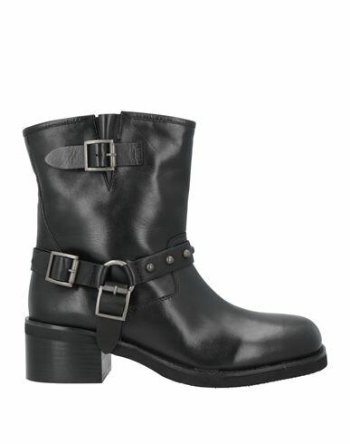 Emanuélle Vee Woman Ankle boots Black Cow leather Cover